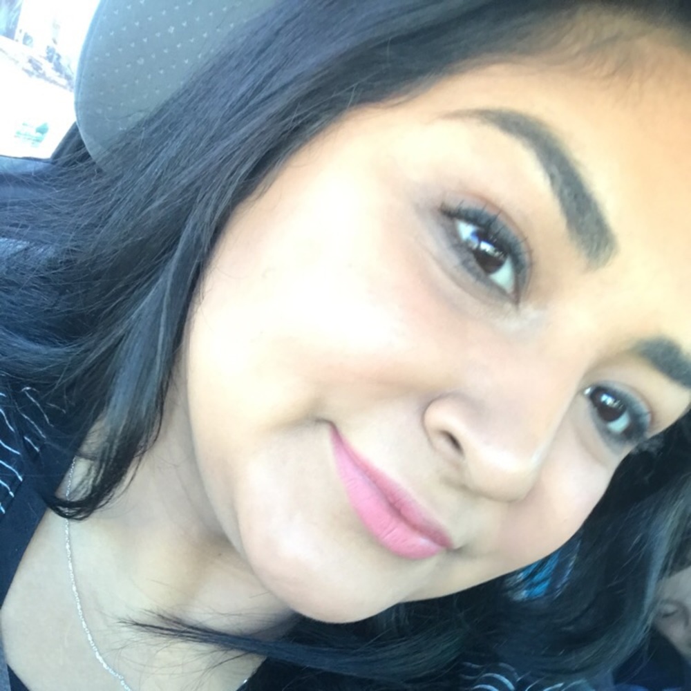 Meet your Posher, Denise